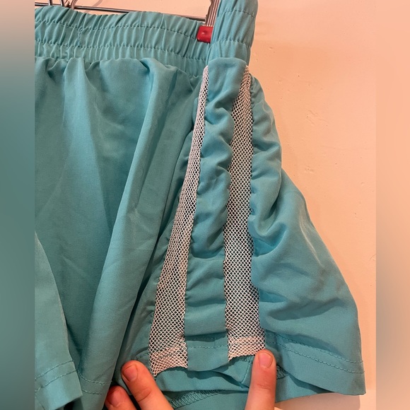 Fabletics L athletic shorts - Picture 4 of 5